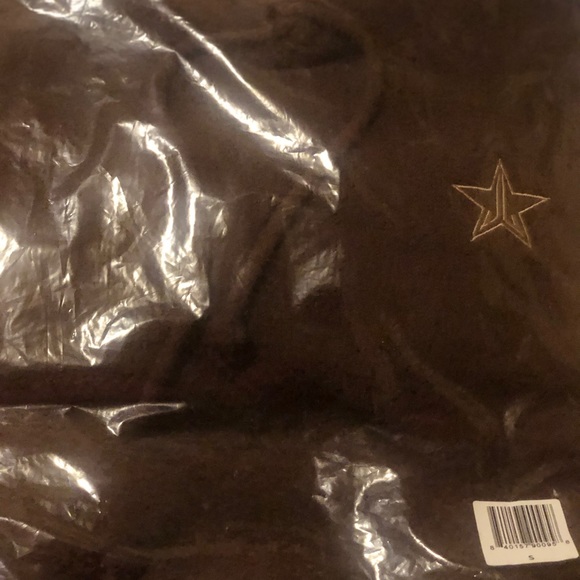 ⭐️HP🎉NWT Jeffree Star ⭐️ Brown Teddy PullOver⭐️ - Picture 6 of 16